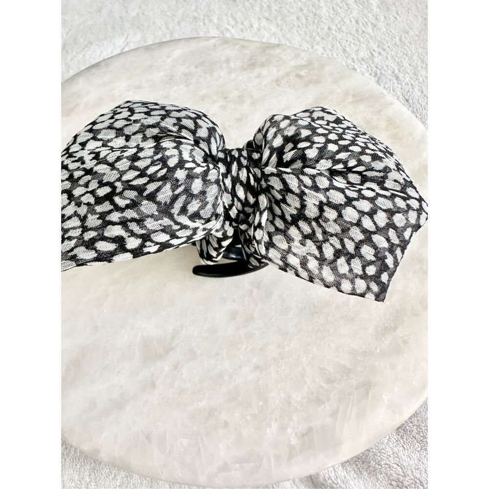 Black and white bow polkadot print hair claw